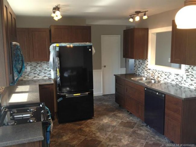 18 Robinson Place, House other with 3 bedrooms, 3 bathrooms and 6 parking in Bashaw AB | Image 8