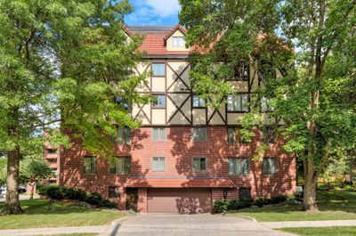 108 - 2880 Grand Avenue, Condo with 1 bedrooms, 1 bathrooms and null parking in Des Moines IA | Image 3