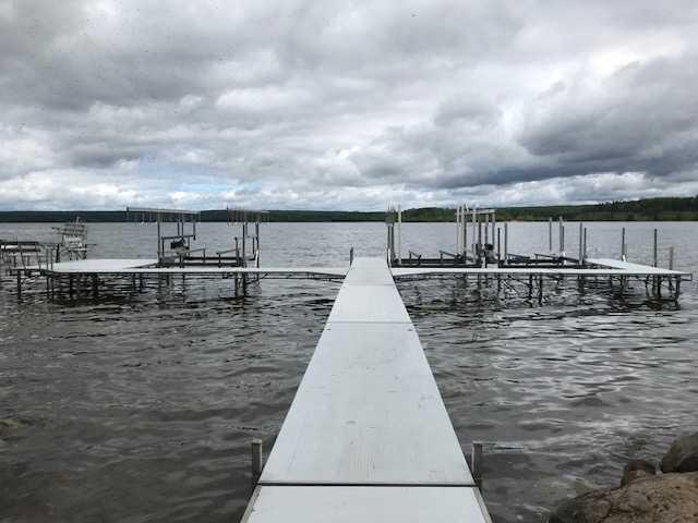 Residential in Lac Des Iles