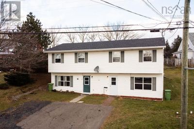 704 Queen St, Home with 0 bedrooms, 0 bathrooms and null parking in Port Hawkesbury NS | Image 2