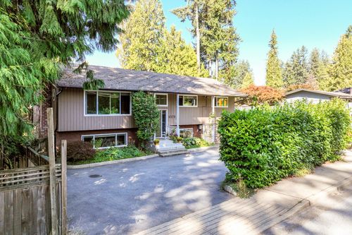 4379 Capilano Rd, North Vancouver, BC, V7R4J8 | Card Image