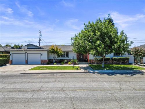635 La Siesta Court, Turlock, CA, 95380 | Card Image