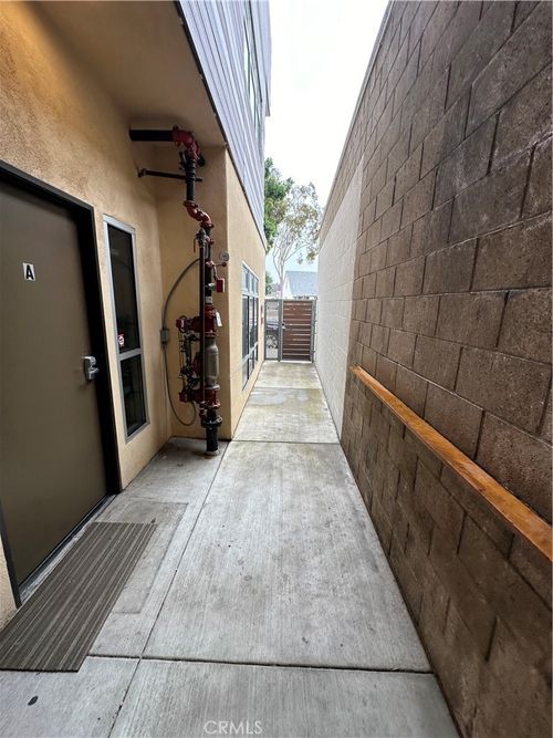 3019 W Beverly Blvd, Montebello, CA, 90640-2200 | Card Image