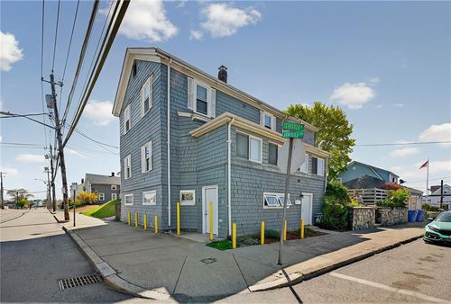 179 Armistice Blvd, Pawtucket, RI, 02860-3242 | Card Image