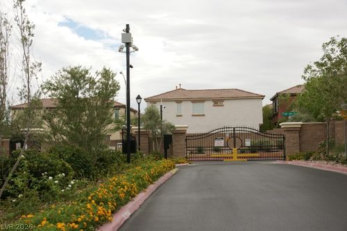 5010 Whispy Breeze Ave, Las Vegas, NV, 89139-7057 | Card Image