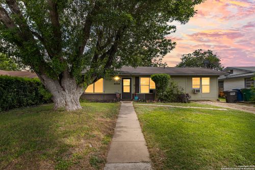 6726 Monterey St, San Antonio, TX, 78227-1529 | Card Image