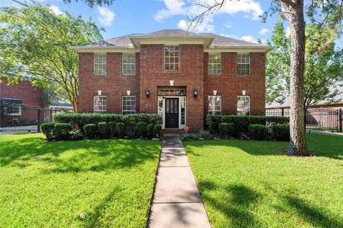 16823 Willow Bend Ct, Sugar Land, TX, 77479-3245 | Card Image