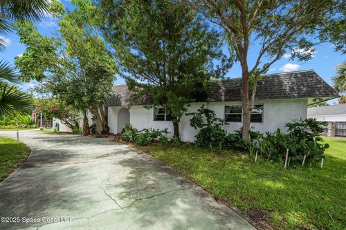 180 Ibis Dr, Melbourne Beach, FL, 32951-3723 | Card Image