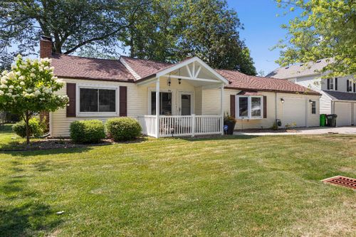 154 Oakwood Dr, Avon Lake, OH, 44012-1946 | Card Image