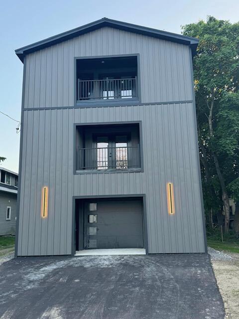 Parker St, Brewer, ME 04412