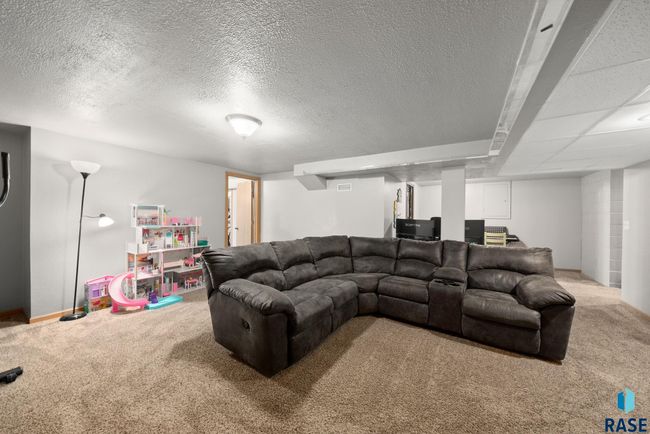 350 W Maple St, House other with 3 bedrooms, 2 bathrooms and null parking in Edgerton MN | Image 21