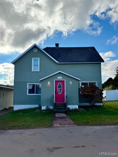 409 Excelsior Street, Ishpeming, MI, 49849 | Card Image