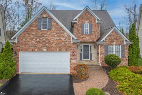 10504 Village Ct. Court, Grand Blanc Charter Township, MI, 48439 | Card Image