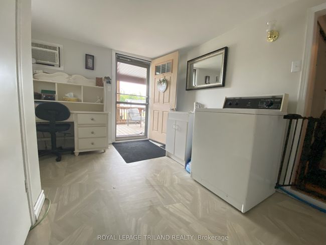 2 - 9951 Northville Cres, Home with 2 bedrooms, 1 bathrooms and 2 parking in Thedford ON | Image 24