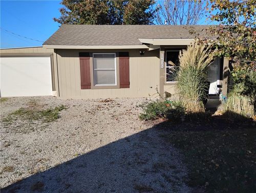 133 S Linn Valley Dr, Linn Valley, KS, 66040-5368 | Card Image
