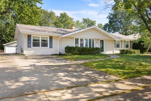 521 Auburn Ln, Schaumburg, IL, 60193-2505 | Card Image