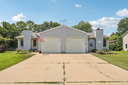622 N Sandy Ln, Elkhorn, WI, 53121-1100 | Card Image