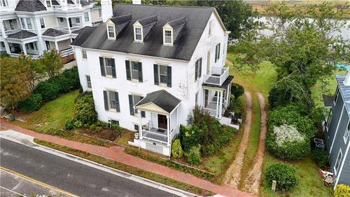 351 S Church St, Smithfield, VA, 23430-1701 | Card Image