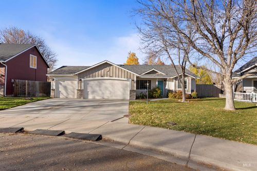 657 N Siltstone Ave, Kuna, ID, 83634-2475 | Card Image