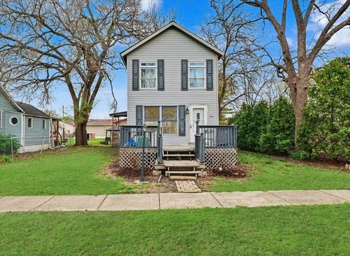 225 E Pine St, Paxton, IL, 60957-1127 | Card Image