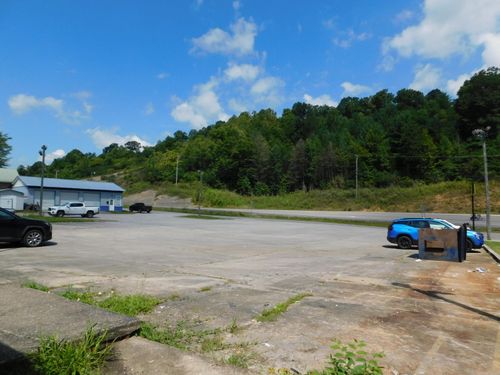 1011 S Us Highway 119, Baxter, KY, 40806-8331 | Card Image