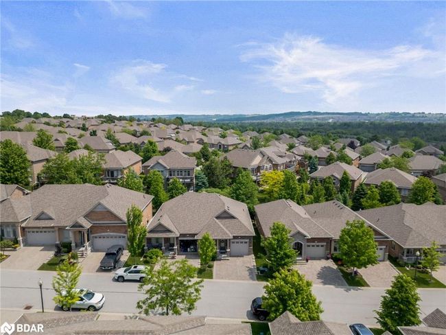 17 Hillcrest Dr, House other with 3 bedrooms, 3 bathrooms and 3 parking in Alliston ON | Image 35