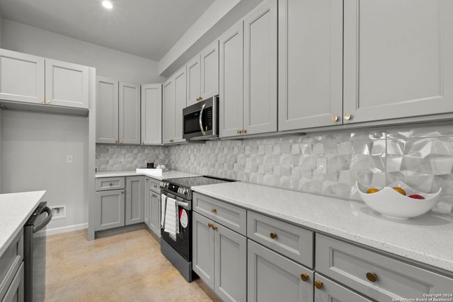 6 - 1002 Morningside Dr, Townhouse with 3 bedrooms, 3 bathrooms and null parking in Terrell Hills TX | Image 17