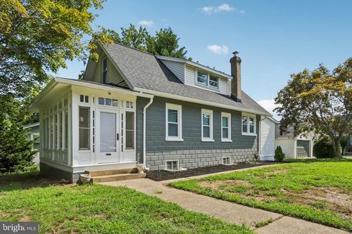 900 Lore Ave, WILMINGTON, DE, 19809-3055 | Card Image