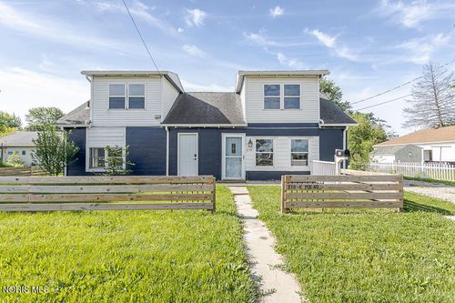 210 Poe Rd, Bowling Green, OH, 43402-1313 | Card Image