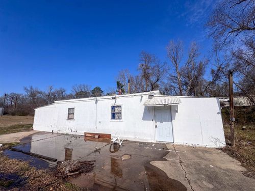 550 E Texas Ave, Waskom, TX, 75692-9332 | Card Image