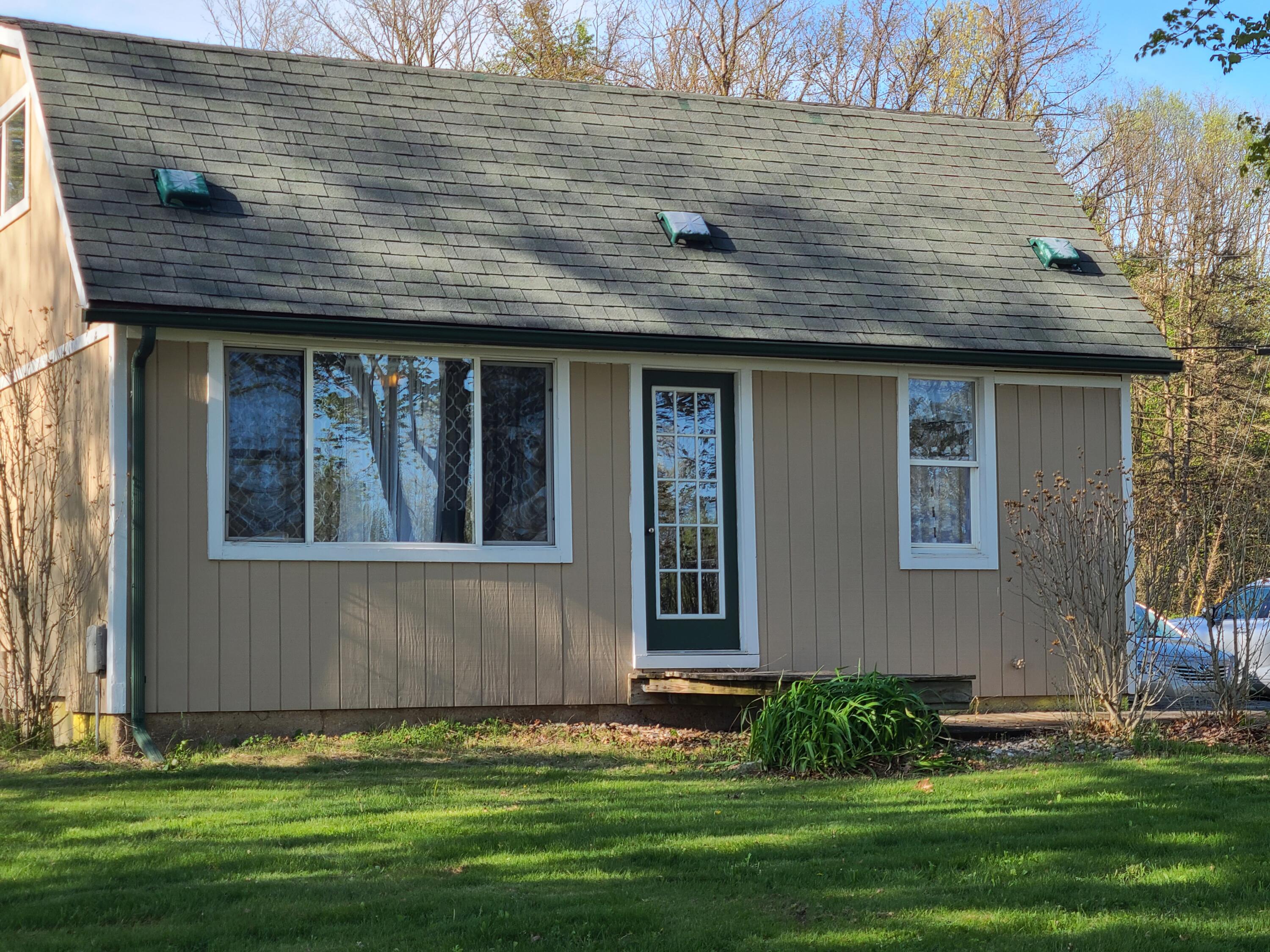 Territorial Rd, Decatur, MI 49045