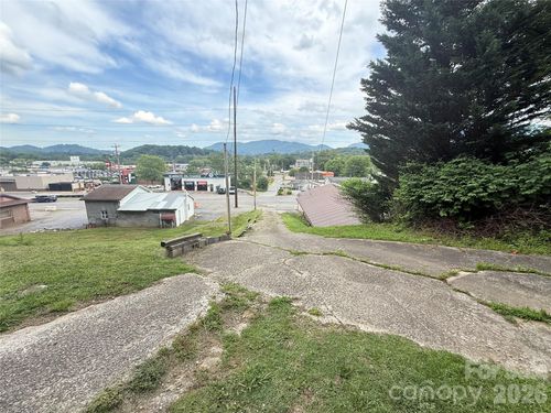 31 Paralee Ln, Waynesville, NC, 28786-2974 | Card Image
