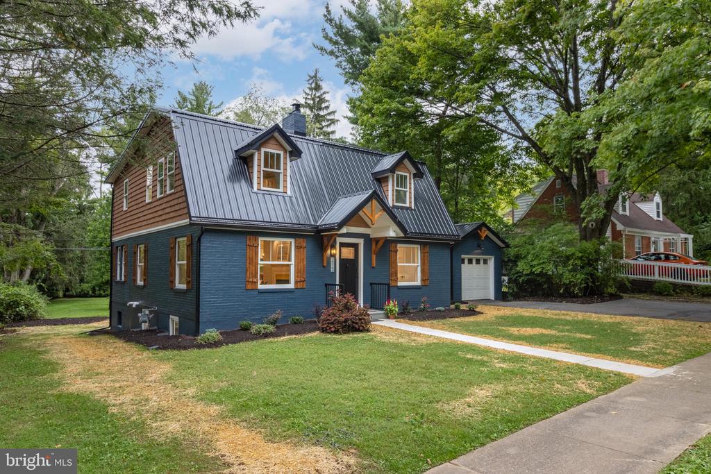 Mitchell Ave, State College, PA 16803