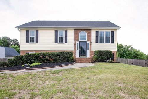 5505 Cornerstaff Drive, Greensboro, NC, 27407 | Card Image