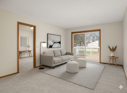 423 Whispering River Ln, Farmington, MN, 55024-1272 | Card Image