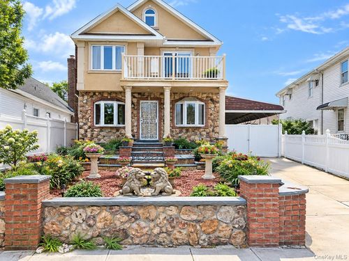82-44 263rd St, Glen Oaks, NY, 11004-1521 | Card Image
