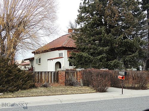 611 Hobson Ave, Butte, MT, 59701-3233 | Card Image