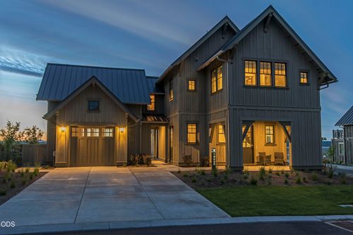 19238 Solomon Dr, Bend, OR, 97702-3717 | Card Image