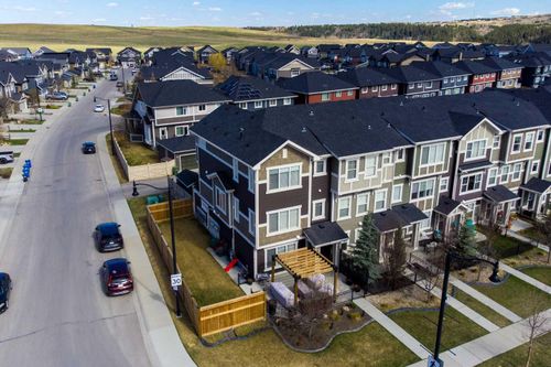 216 Sundown Road, Cochrane, AB, T4C2M5 | Card Image