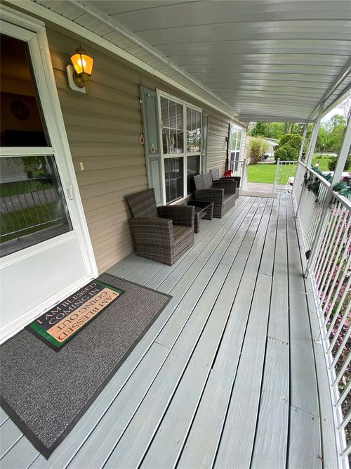 18 Hula Ln, New Paltz, NY, 12561-4232 | Card Image