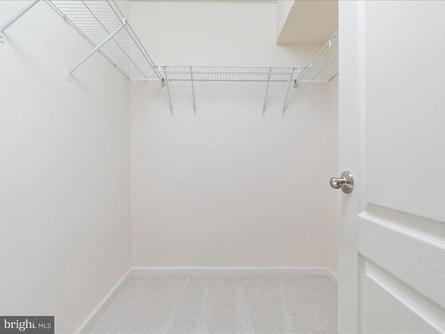 42241 Violet Mist Ter, Townhouse with 4 bedrooms, 4 bathrooms and null parking in BRAMBLETON VA | Image 17