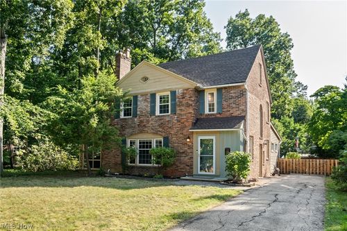 2031 Temblethurst Rd, South Euclid, OH, 44121-3717 | Card Image