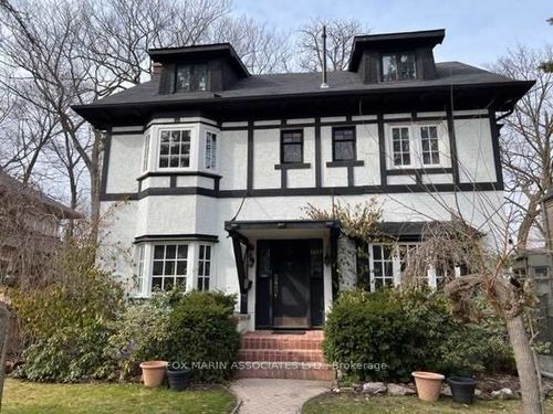 54 Heathdale Rd, York, ON, M6C1M8 | Card Image