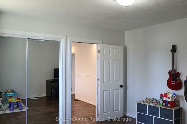 31 Yonge St S, House other with 4 bedrooms, 2 bathrooms and 4 parking in Tara ON | Image 43