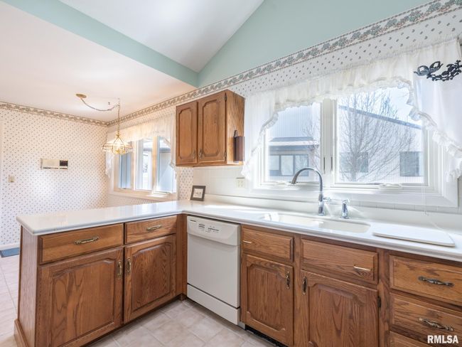 7619 N Melissa Ln, Condo with 3 bedrooms, 3 bathrooms and null parking in Peoria IL | Image 11