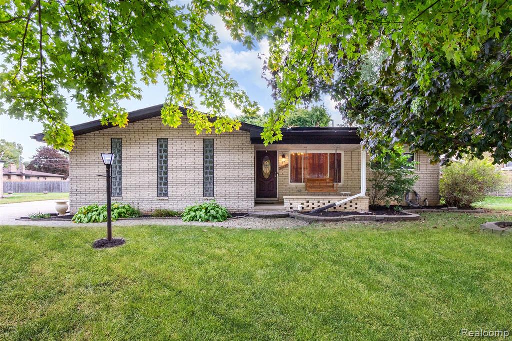Garfield Rd, Clinton Township, MI 48035 #1