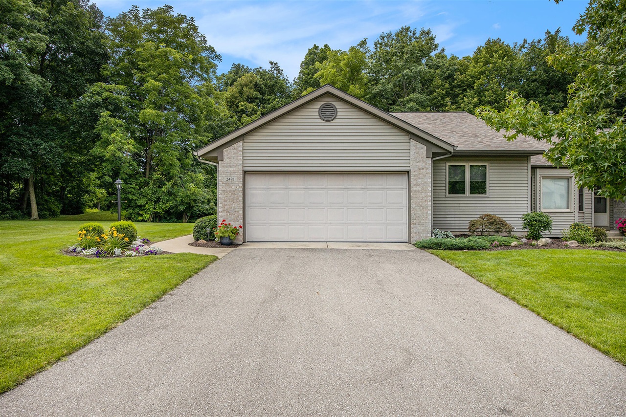Falcon Pointe Dr, Grand Rapids, MI 49534