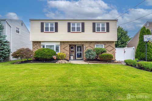 143 7th St, Port Reading, NJ, 07064-1320 | Card Image