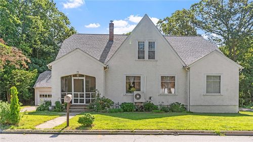 75 Read Ave, Lincoln, RI, 02865-2615 | Card Image