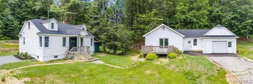 810 Benton Hollow Rd, Woodbourne, NY, 12788-8302 | Card Image
